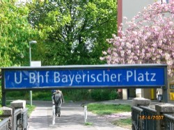 Nordausgang U-Bayerischer Platz (vom Bahnsteig der U4)